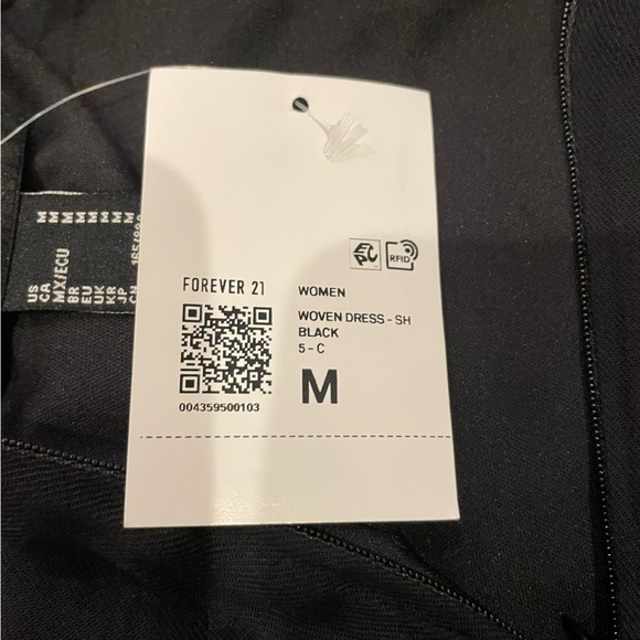 ✨ 3 for $20✨ FOREVER 21 Black Dress - Picture 7 of 7